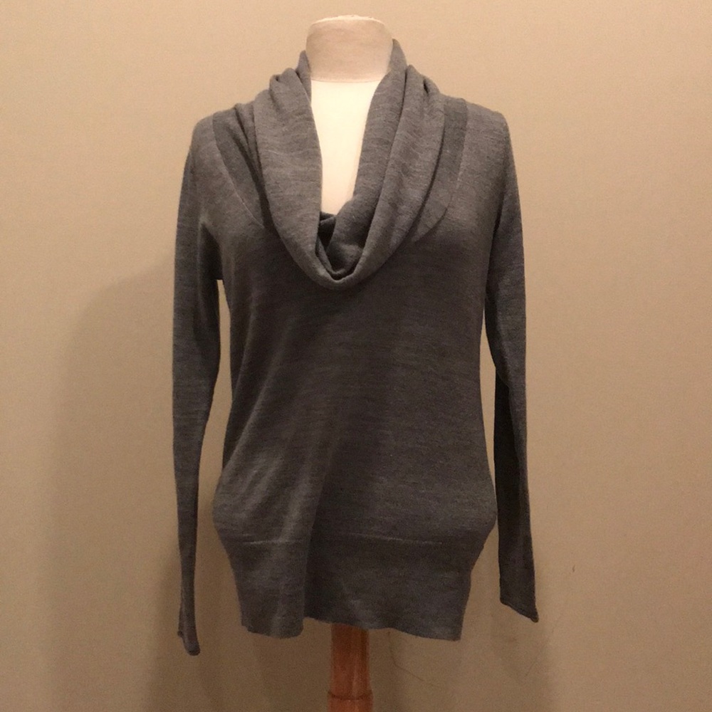 Gray Crowl Neck Sweater